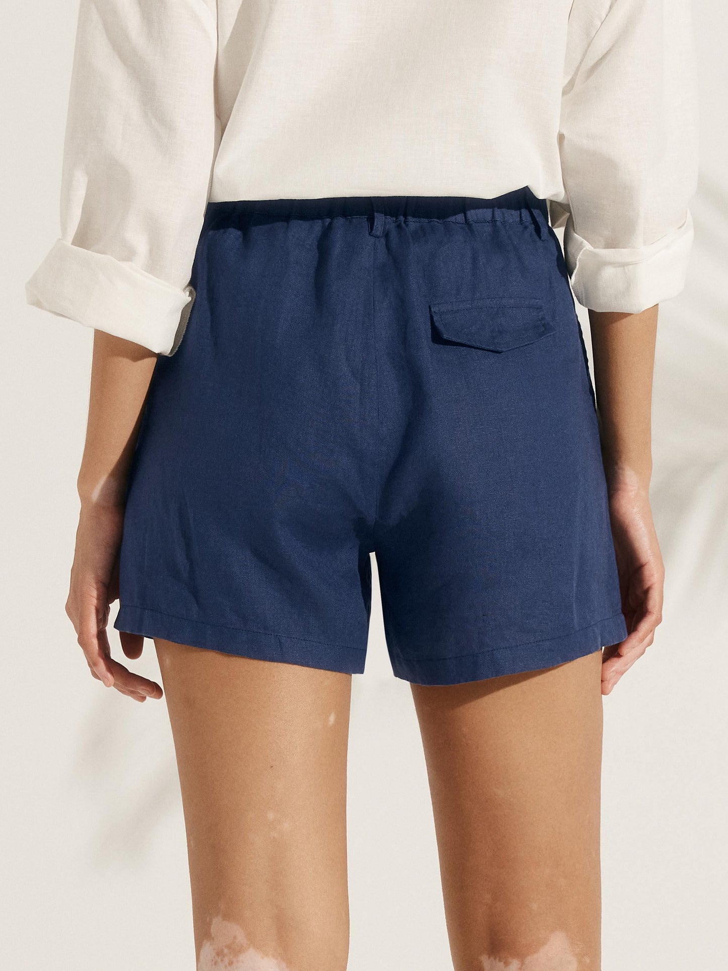 ELLEN Pleated Linen Shorts