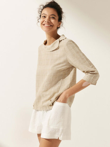LAURA Round Soft-Fold Collar Top