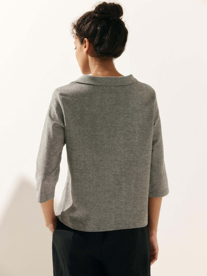 LAURA Round Soft-Fold Collar Top