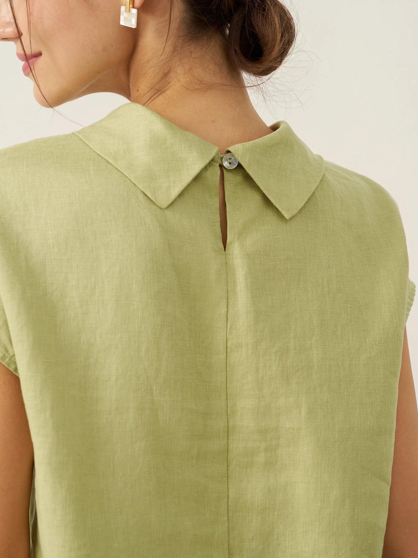 YVONNE Cap Sleeve Soft-Fold Collar Top