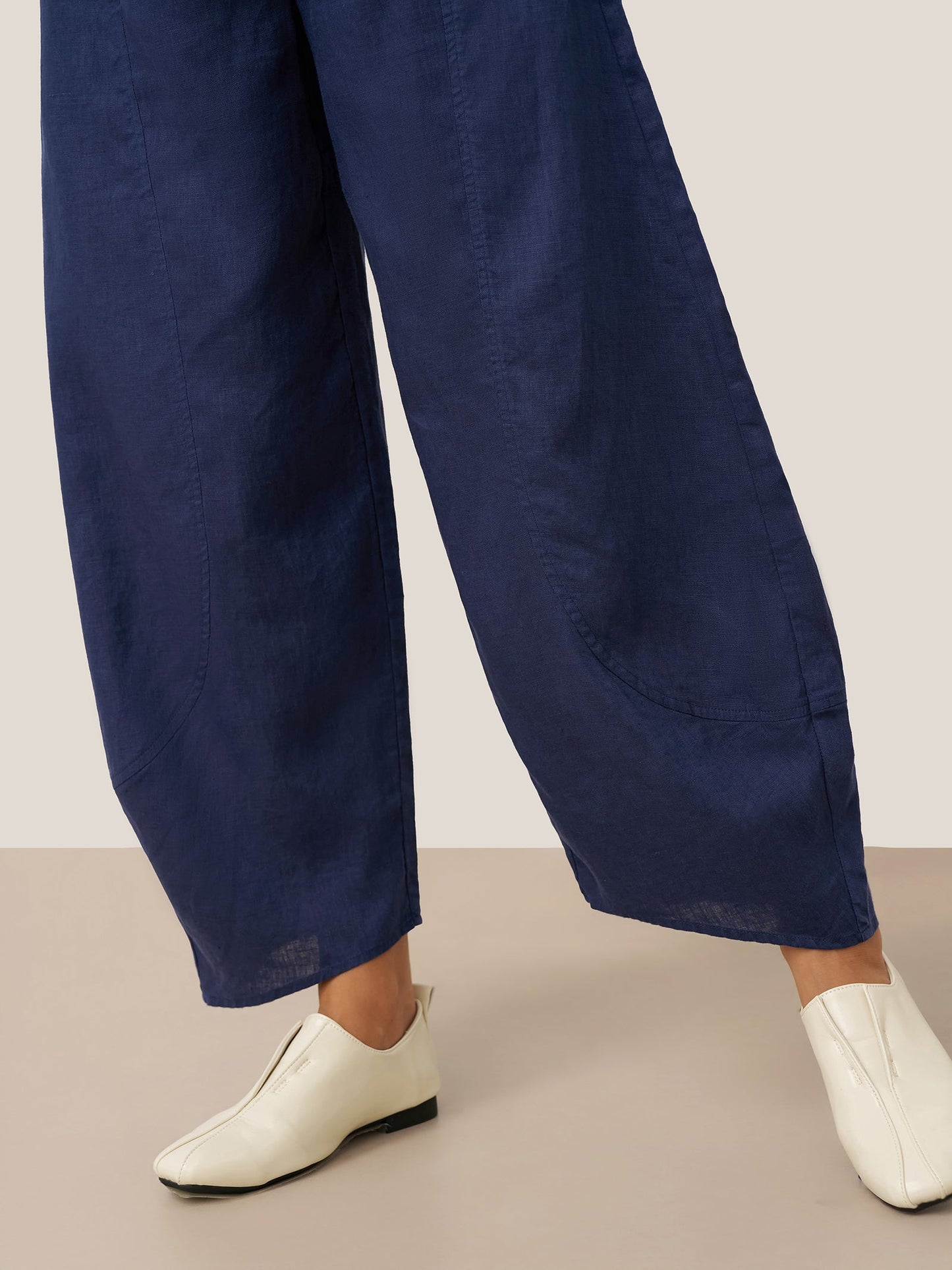 ZOE Classic Ankle Pants
