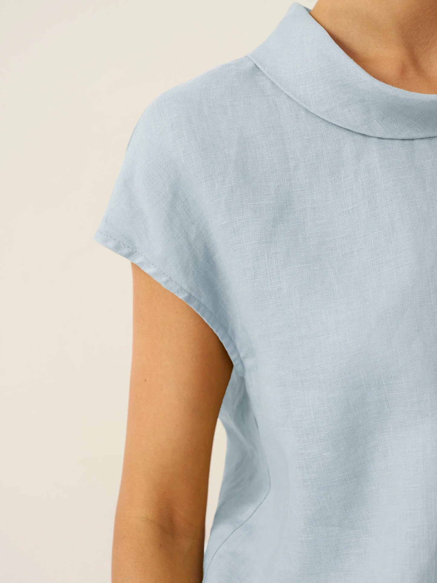 YVONNE Cap Sleeve Soft-Fold Collar Top