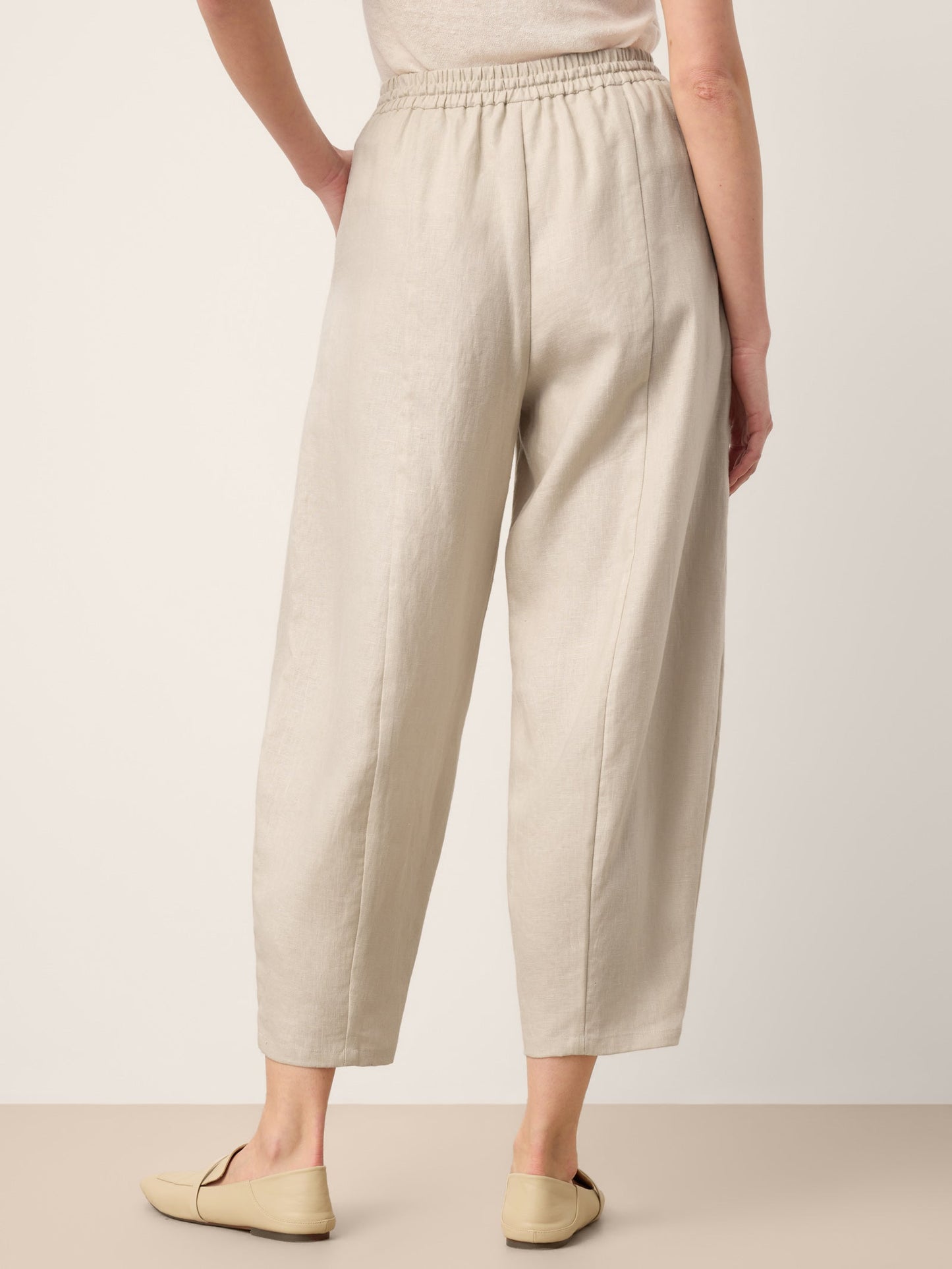 LANEY Drawstring Waist Tapered Cropped Pants