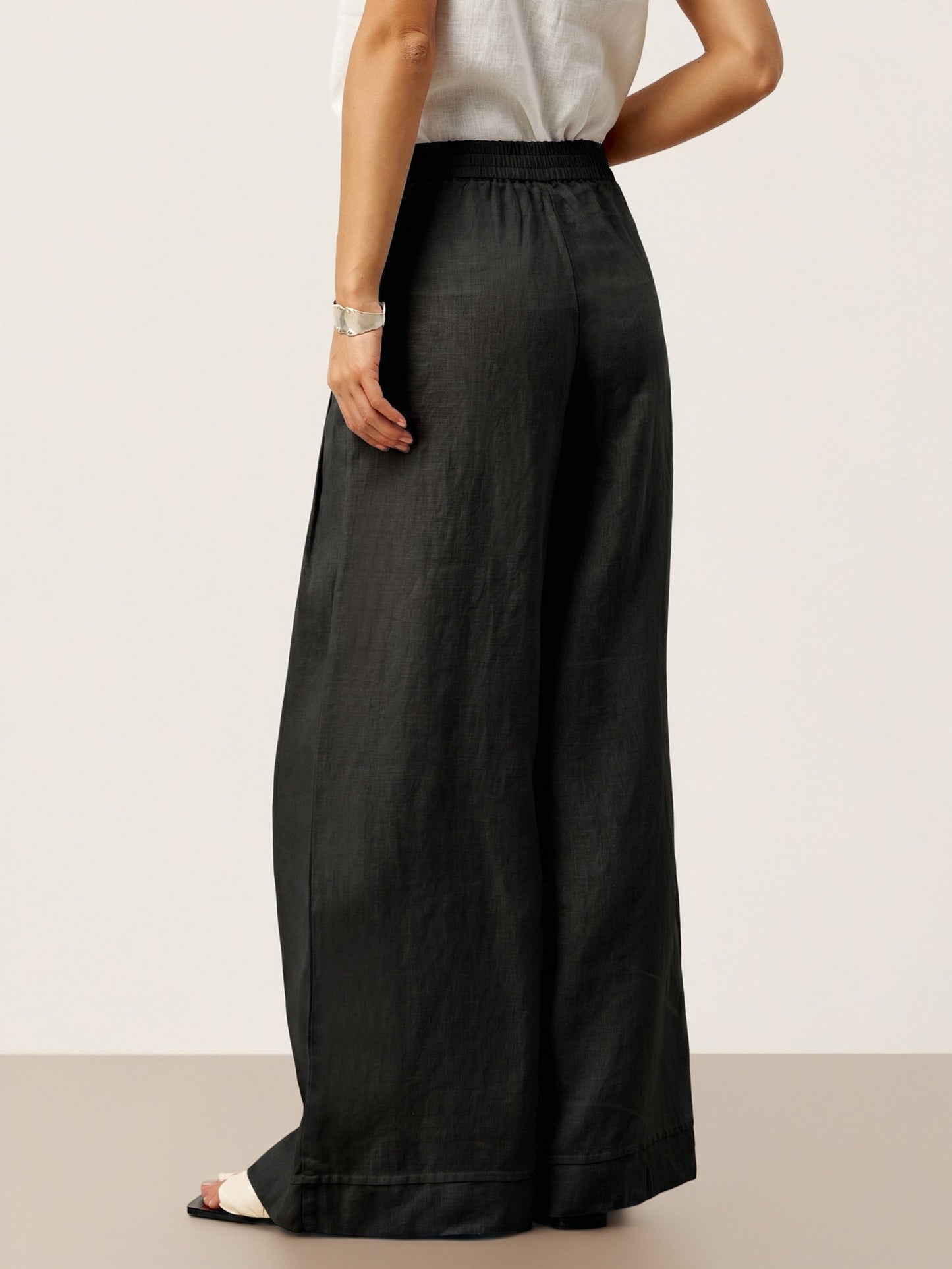 VERIDIANA Sculpted Pleat Elasticated Back Relaxed Pants