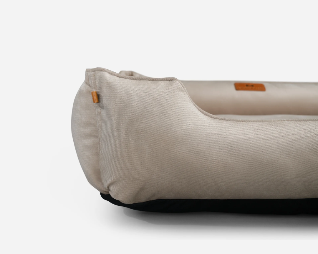 Chester & Lee | Velvet Sleeper Dog Bed