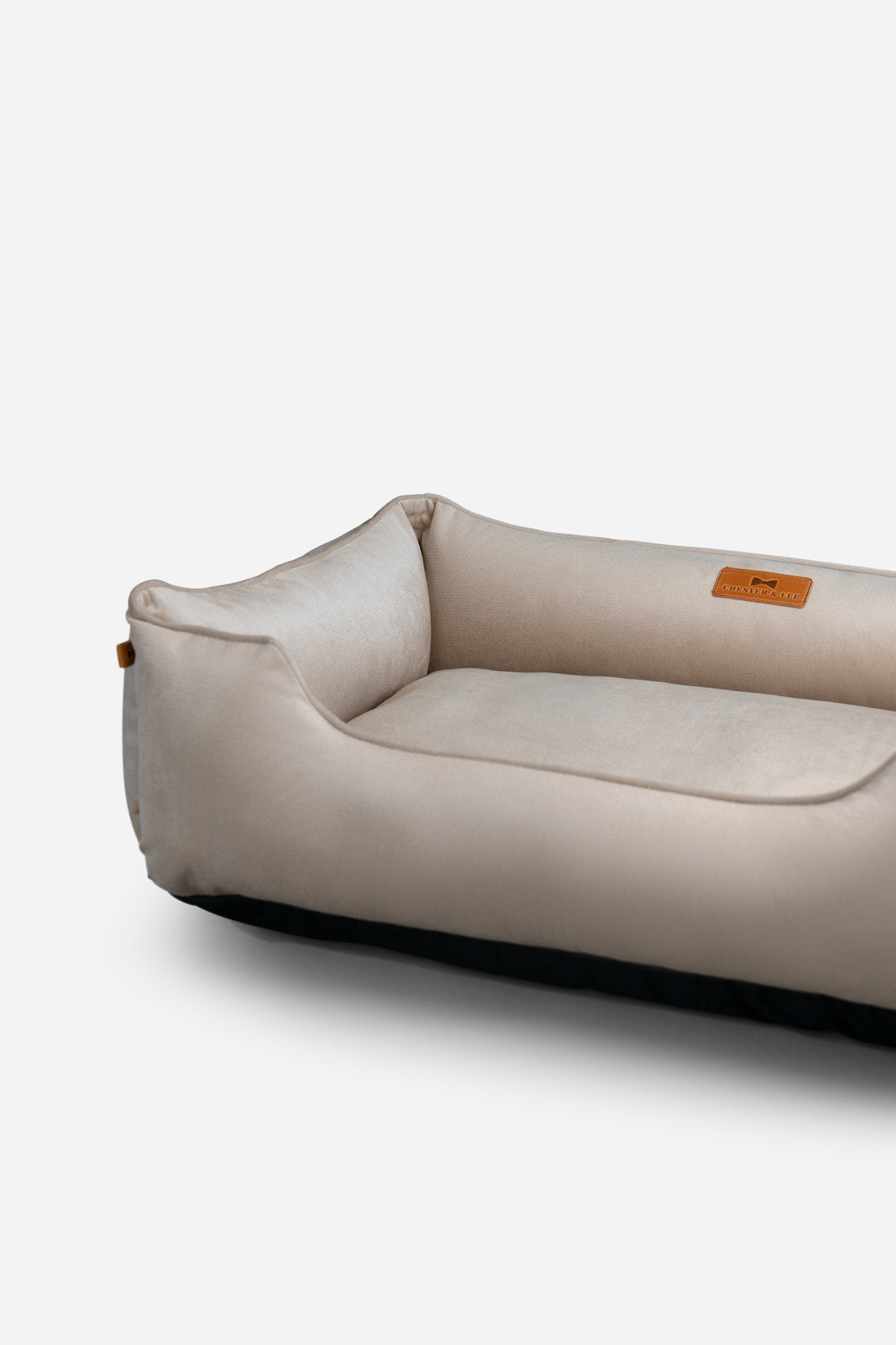 Chester & Lee | Velvet Sleeper Dog Bed