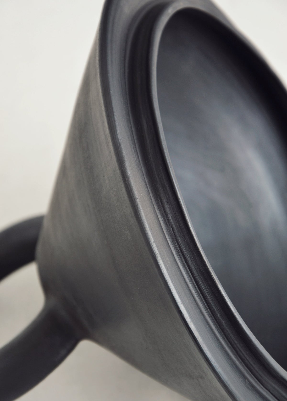 Shadow - Tall Serving Bowl with Lid Guculia