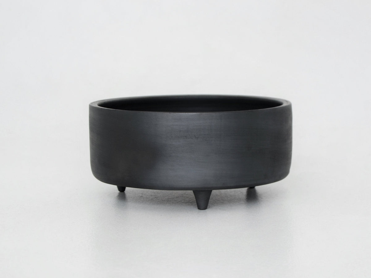Shadow - Tall Serving Bowl with Lid Guculia