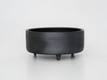 Shadow - Tall Serving Bowl with Lid Guculia