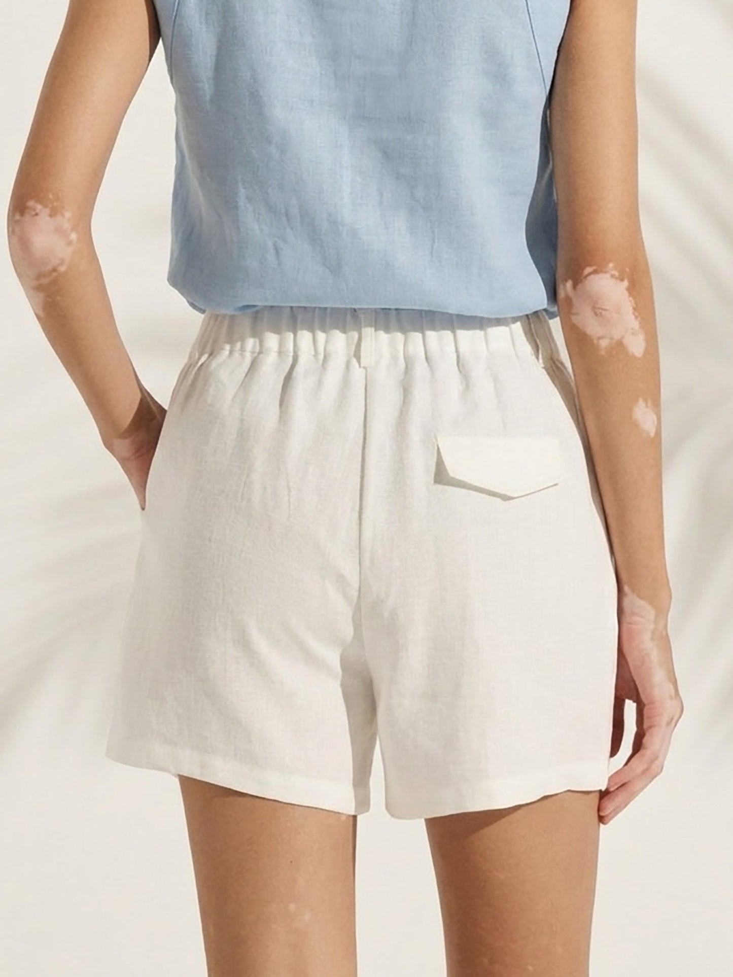 ELLEN Pleated Linen Shorts