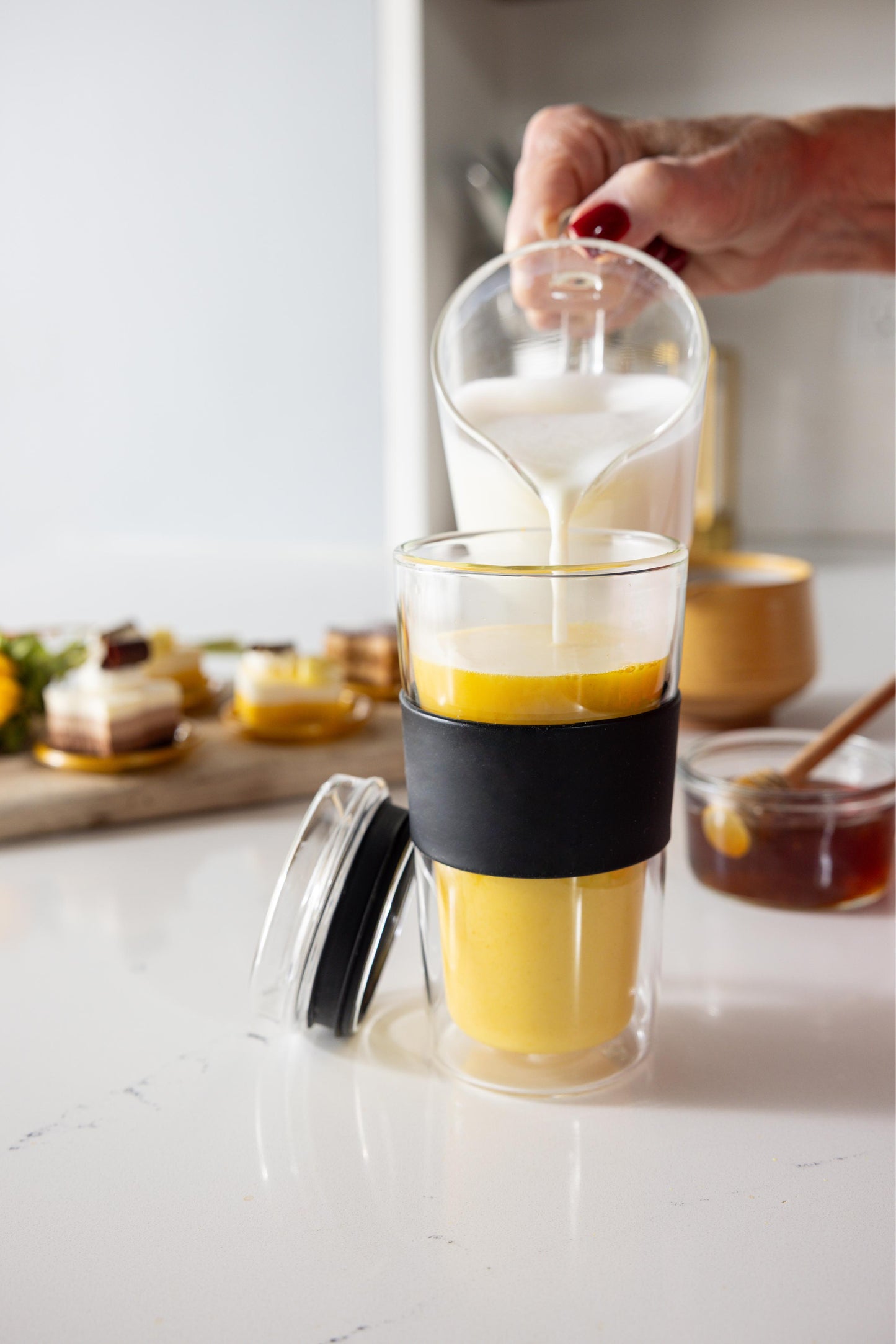 SipLux® Glass Travel Cup with Lid
