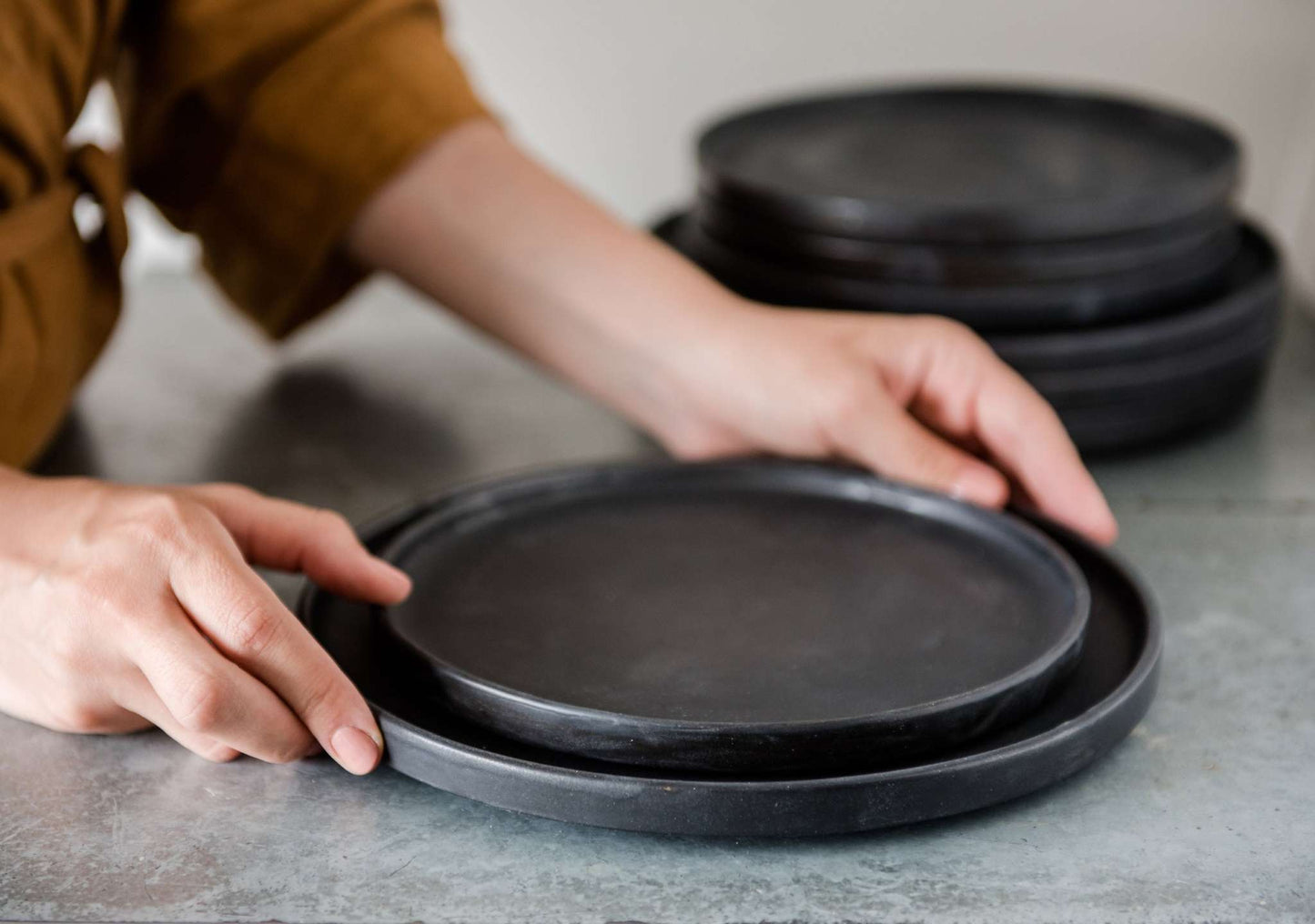 Black - Stoneware Dinner Plate
