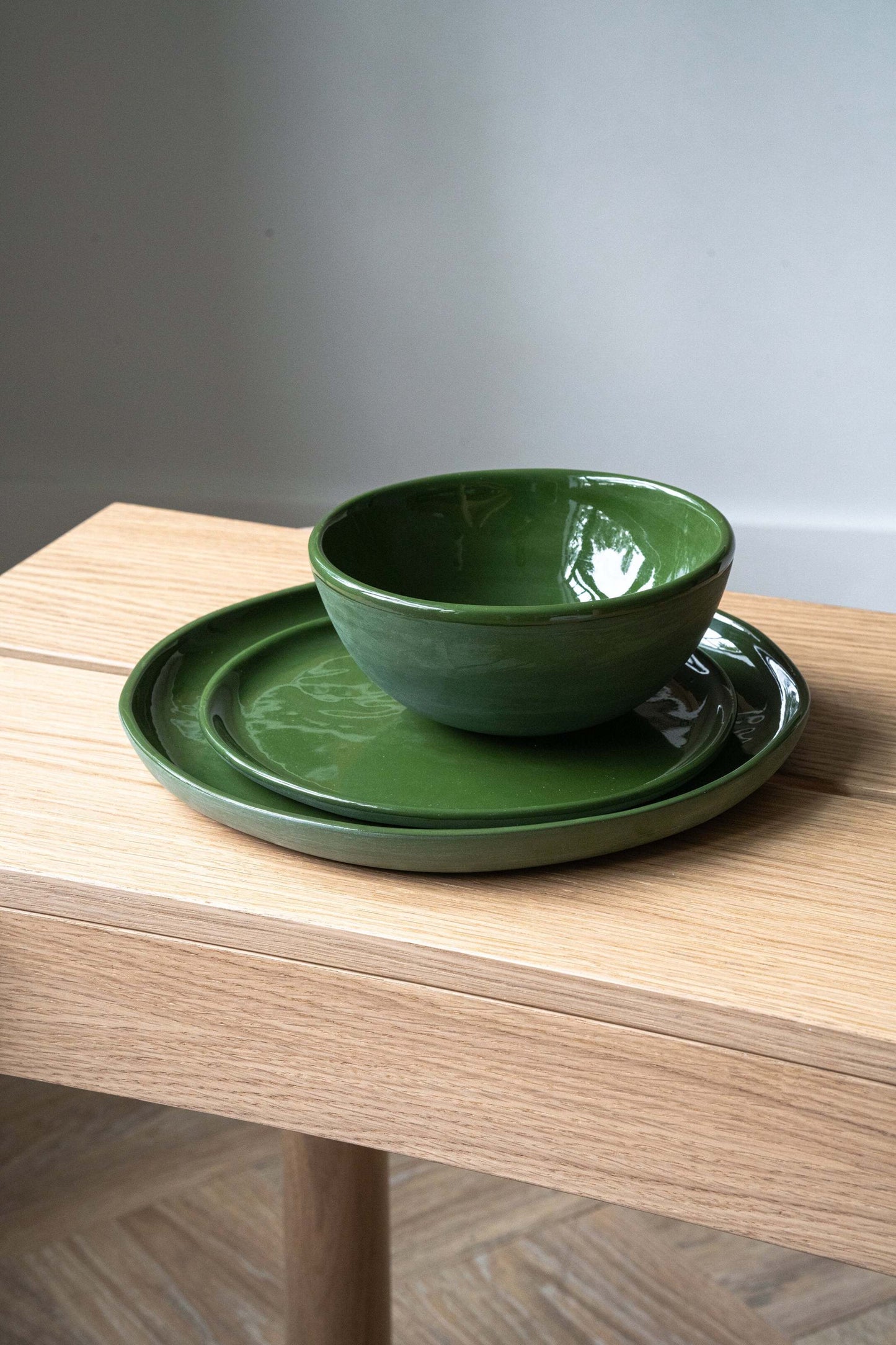 Green - Porcelain Dinner Plates