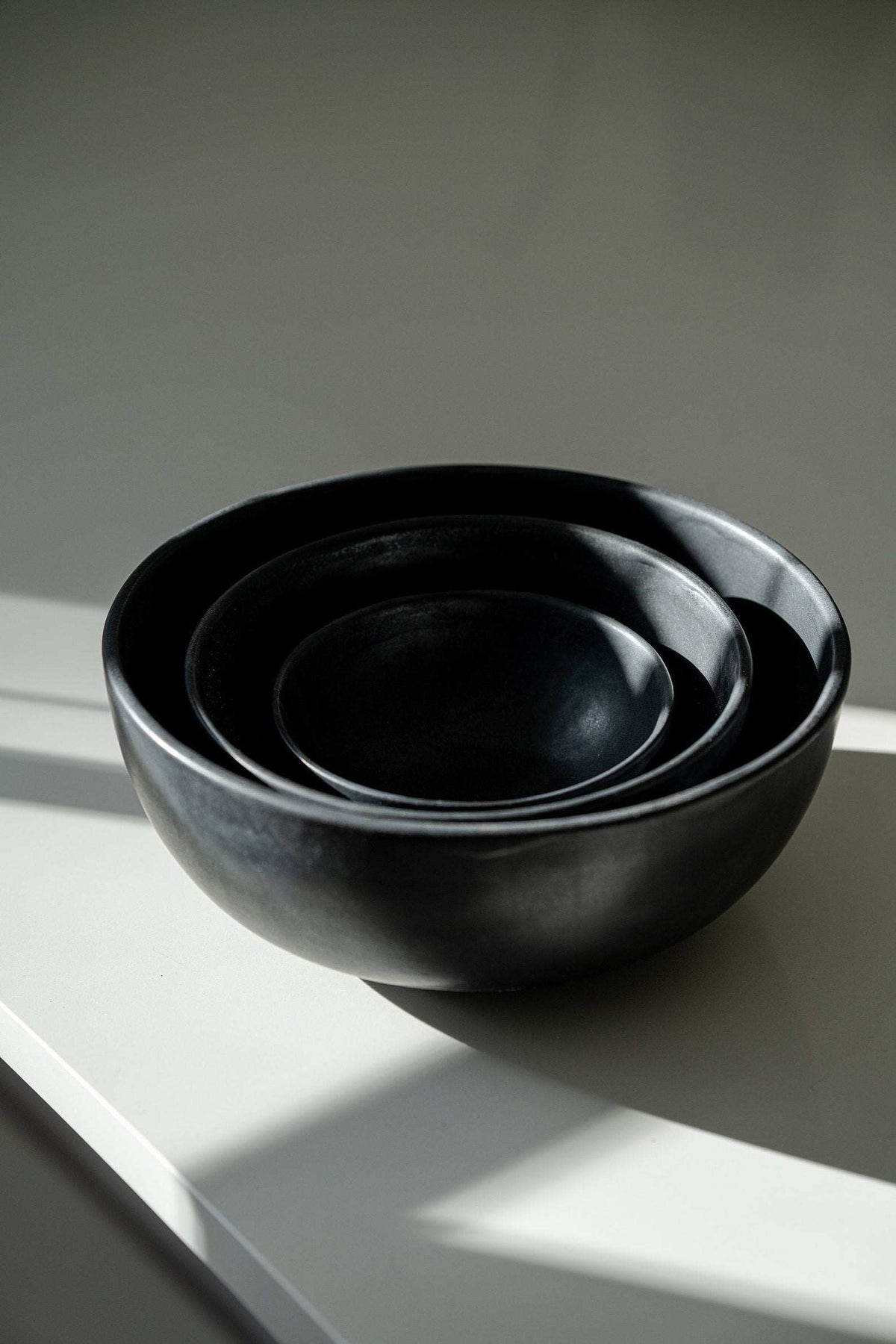 Black Matte - Stoneware Salad Serving Bowl