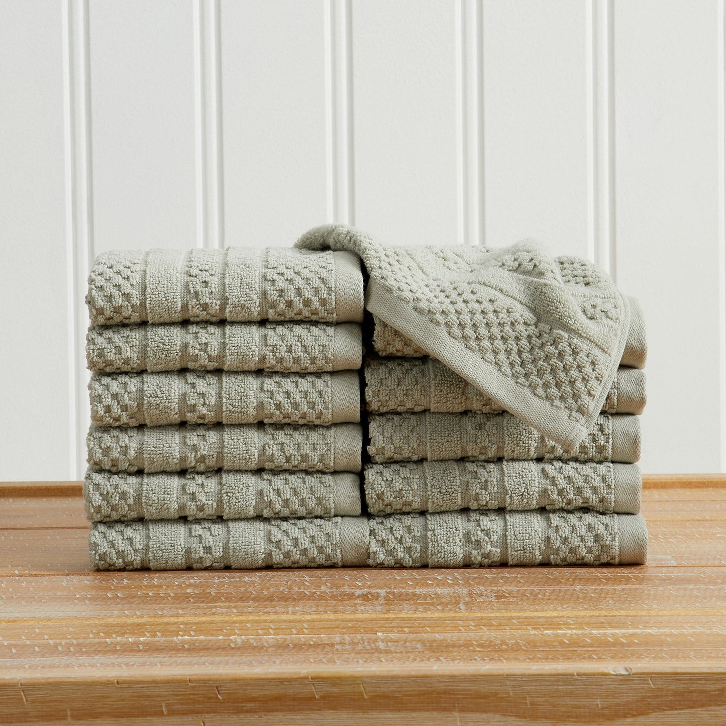 Checkered Jacquard Bath Towels